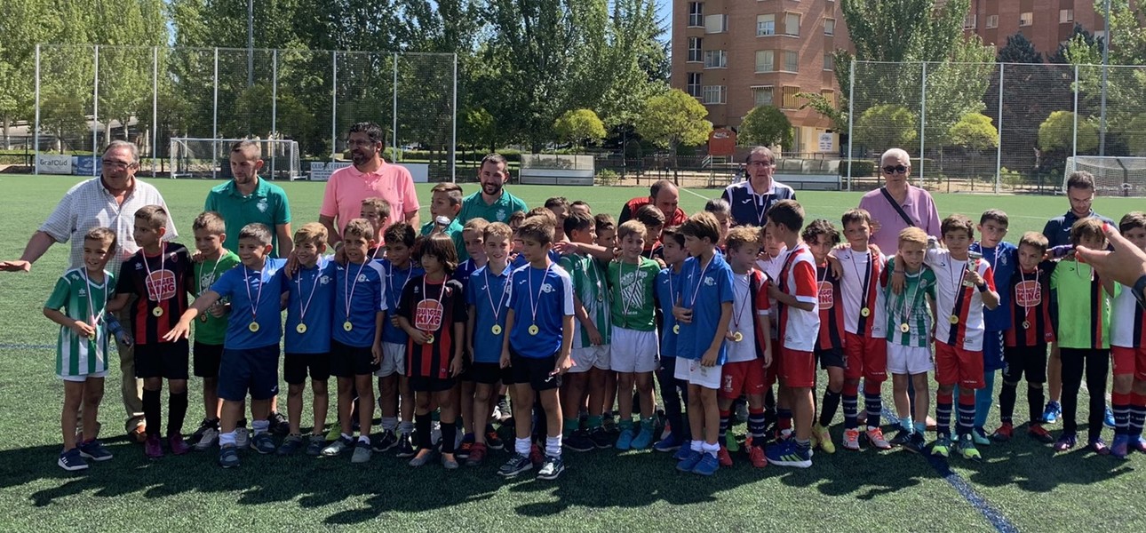 Foto del evento XXVIII Trofeo Nacional de Fútbol infantil Trofeo Ciudad de Valladolid/ Trofeos alevín y benjamín UD Sur