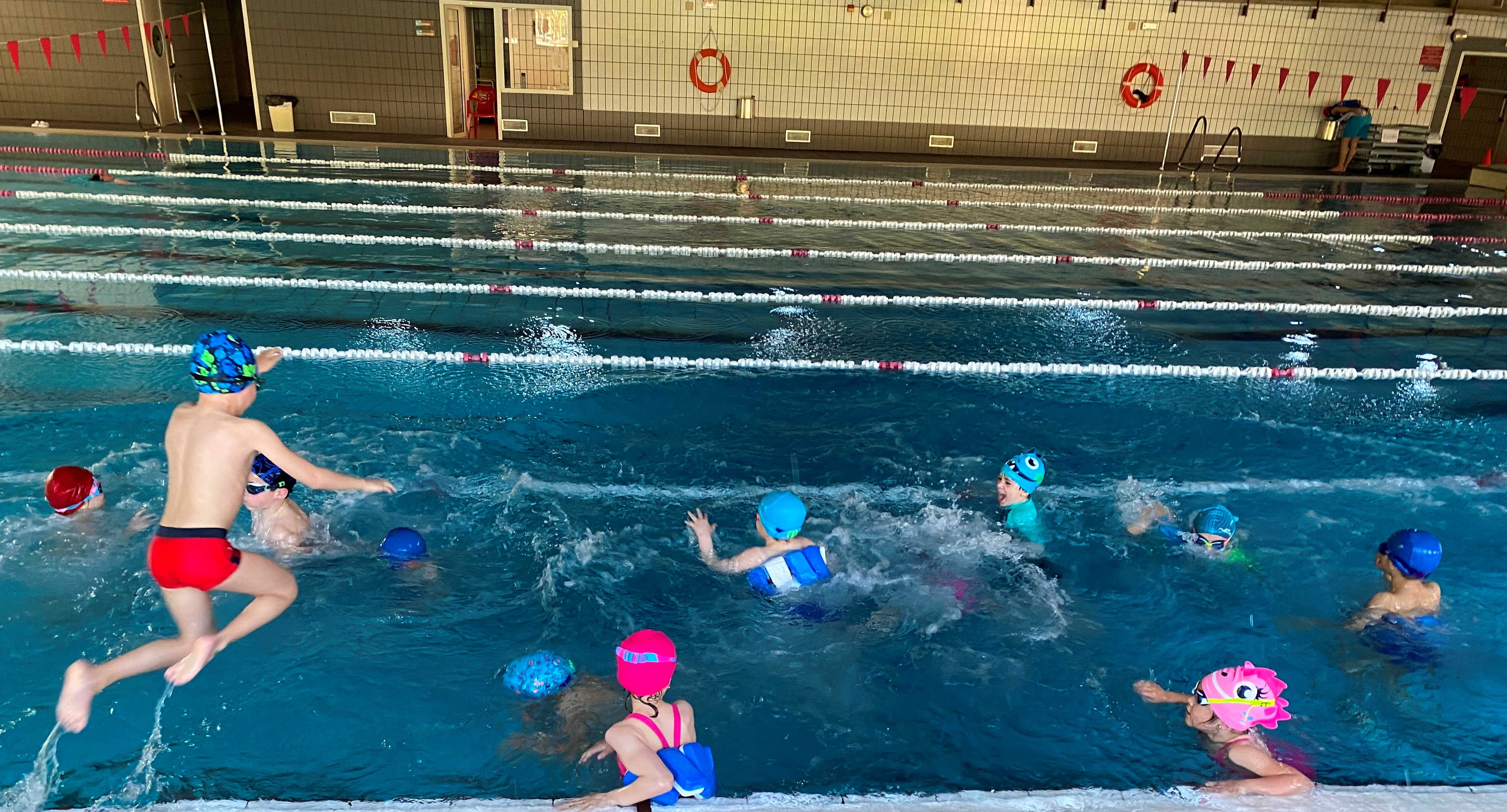 Foto que ilustra la noticia Renovación en los cursos de natación para el tercer trimestre (abril a junio de 2025)